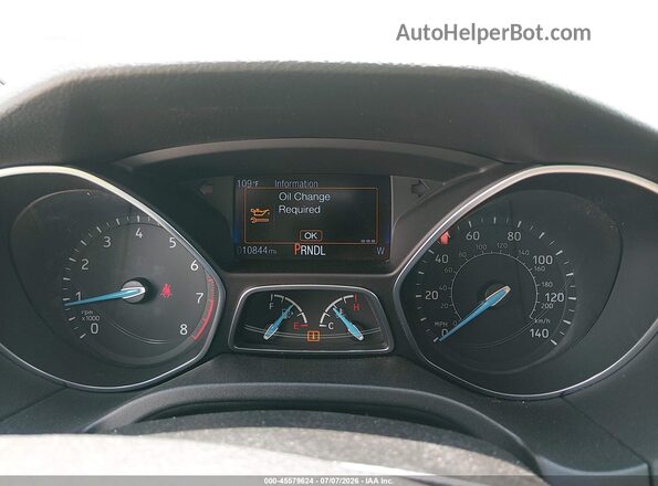 1FADP3F26HL320172 2017 FORD FOCUS White Rear seats view