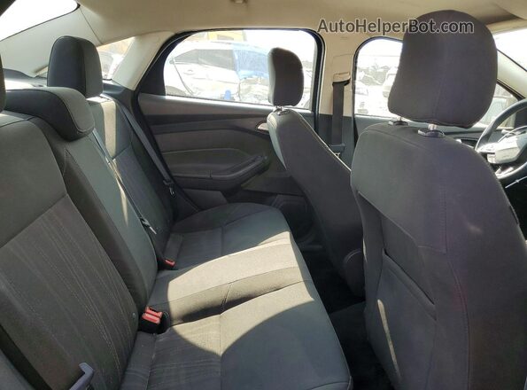 1FADP3F26HL339420 2017 FORD FOCUS Black უკანა სავარძლების ხედი