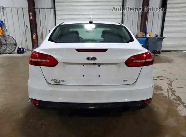 1FADP3F26JL206100 2018 FORD FOCUS White Вид ззаду