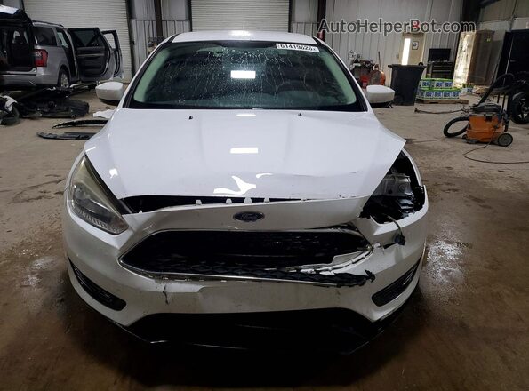 1FADP3F26JL206100 2018 FORD FOCUS White Вид спереду