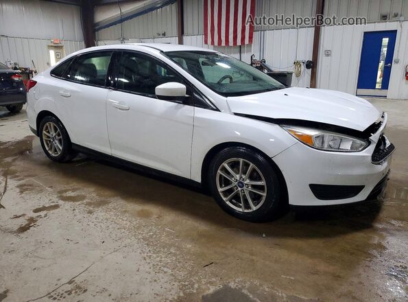1FADP3F26JL206100 2018 FORD FOCUS White Передня права чверть