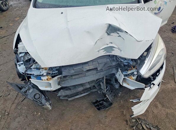 1FADP3F26JL210292 2018 FORD FOCUS Белый Вид задней части салона