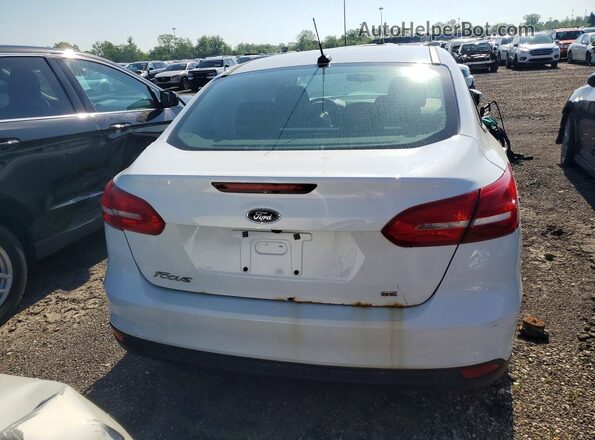 1FADP3F26JL210292 2018 FORD FOCUS Белый Вид сзади