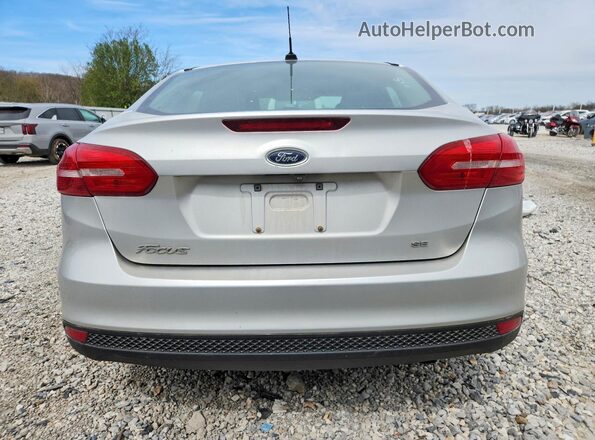 1FADP3F26JL327290 2018 FORD FOCUS Silver Widok z tyłu