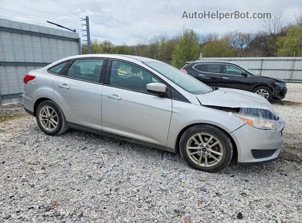 1FADP3F26JL327290 2018 FORD FOCUS Silver Przód prawy