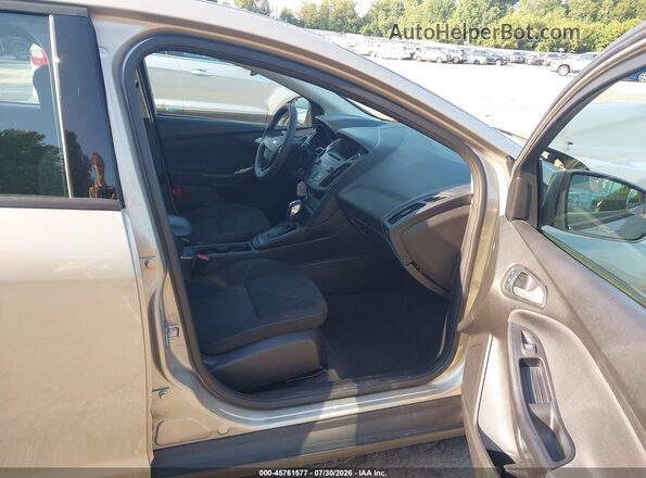 1FADP3F27GL232908 2016 FORD FOCUS Бежевый Вид салона спереди