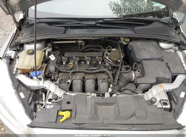 1FADP3F27GL283129 2016 FORD FOCUS Silver Widok z tyłu