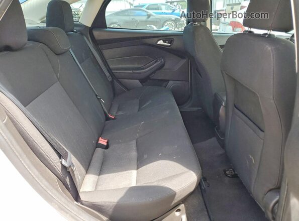 1FADP3F27GL320163 2016 FORD FOCUS White Rear seats view