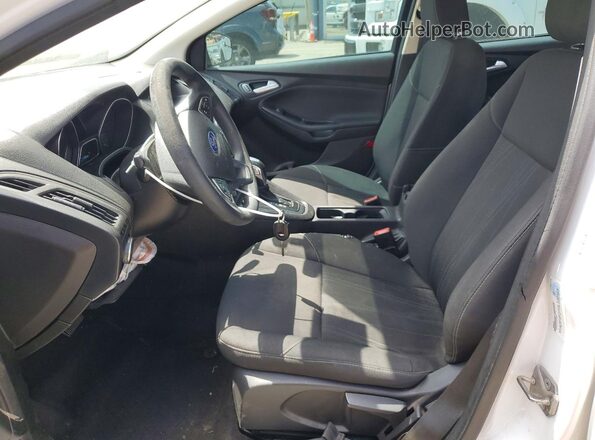 1FADP3F27GL320163 2016 FORD FOCUS White Front interior view