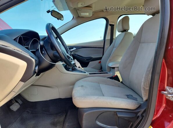1FADP3F27GL388981 2016 FORD FOCUS Burgundy Front interior view