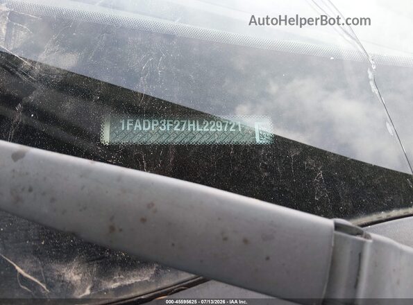1FADP3F27HL229721 2017 FORD FOCUS Champagne Widok komory silnika