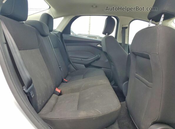 1FADP3F27HL275615 2017 FORD FOCUS White Rear seats view