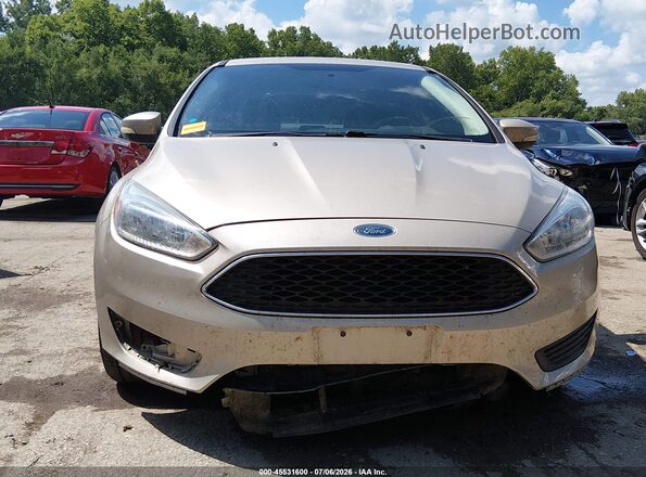 1FADP3F27HL324814 2017 FORD FOCUS Champagne Widok z przodu