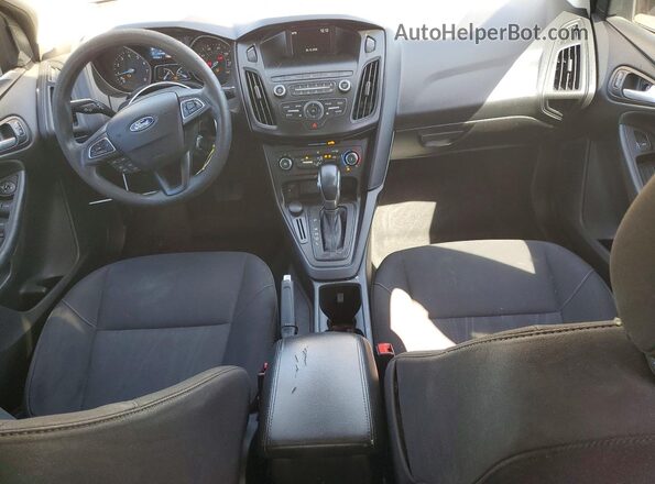 1FADP3F27JL205196 2018 FORD FOCUS Silver Widok deski rozdzielczej