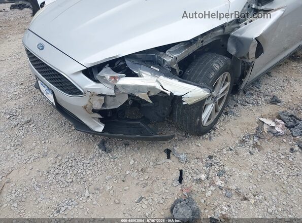 1FADP3F27JL206123 2018 FORD FOCUS Серебряный Вид спереди