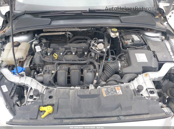 1FADP3F27JL206123 2018 FORD FOCUS Серебряный Вид сзади