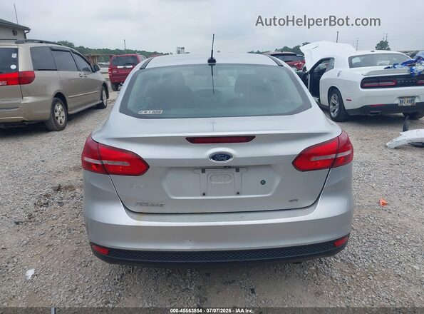 1FADP3F27JL206123 2018 FORD FOCUS Серебряный 