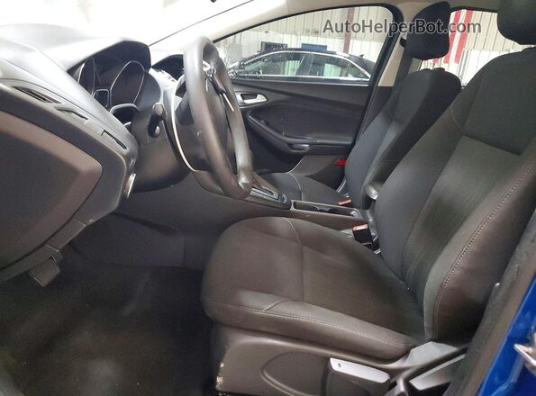 1FADP3F27JL245990 2018 FORD FOCUS Blue წინა სალონის ხედი
