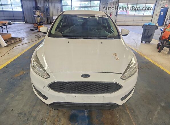 1FADP3F27JL328061 2018 FORD FOCUS White Front view