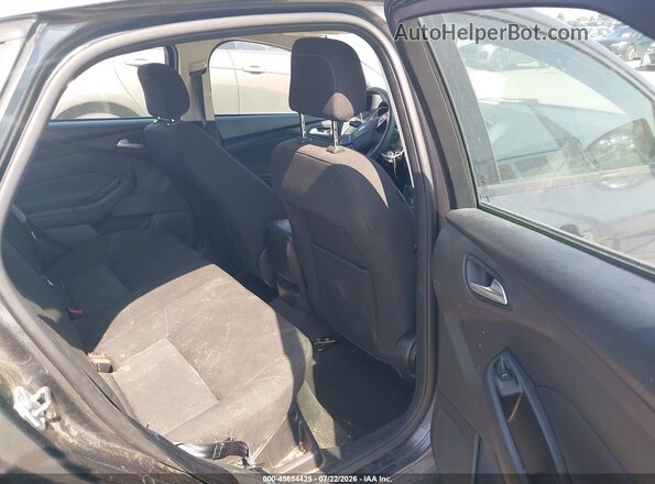 1FADP3F27JL328867 2018 FORD FOCUS Gray Widok naklejki z numerem VIN