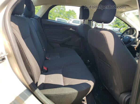 1FADP3F28GL240743 2016 FORD FOCUS Gold Вид задніх сидінь