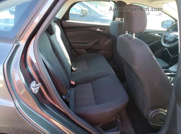 1FADP3F28HL250576 2017 FORD FOCUS Gray Հետևի նստատեղերի տեսք