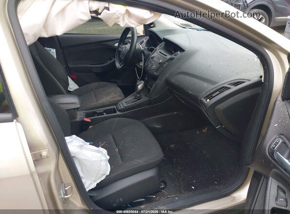 1FADP3F28HL270326 2017 FORD FOCUS Beige Вид салону спереду