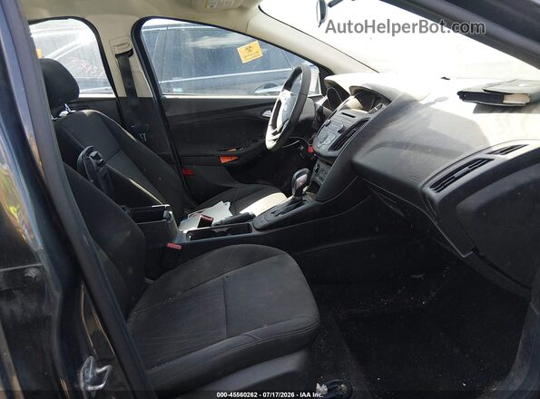 1FADP3F28HL314230 2017 FORD FOCUS Gray Вид салону спереду
