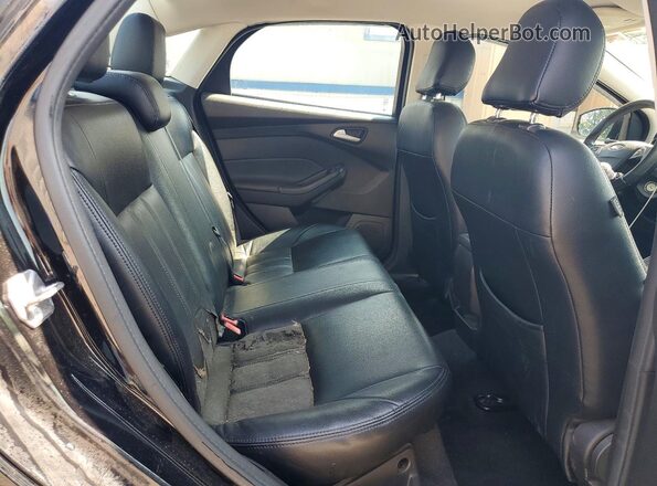 1FADP3F28HL322084 2017 FORD FOCUS Black Հետևի նստատեղերի տեսք