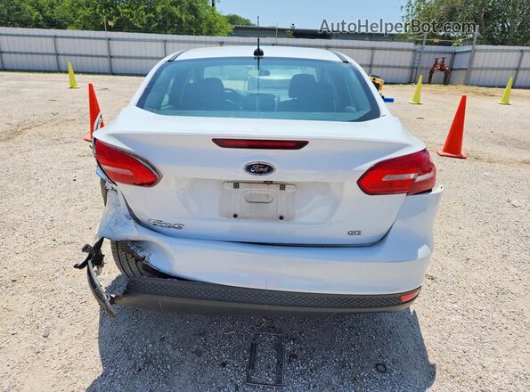 1FADP3F28JL225781 2018 FORD FOCUS White Вид ззаду