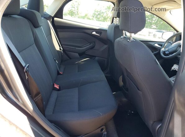 1FADP3F28JL328067 2018 FORD FOCUS Gray Rear seats view