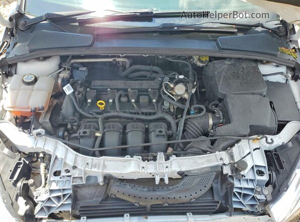 1FADP3F29GL330760 2016 FORD FOCUS White Rear interior view