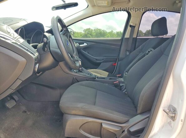 1FADP3F29GL330760 2016 FORD FOCUS White Front interior view