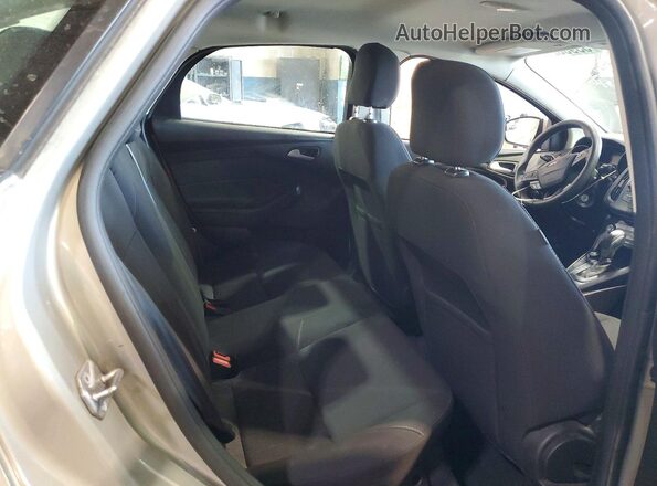 1FADP3F29GL373513 2016 FORD FOCUS Beige Widok tylnych siedzeń