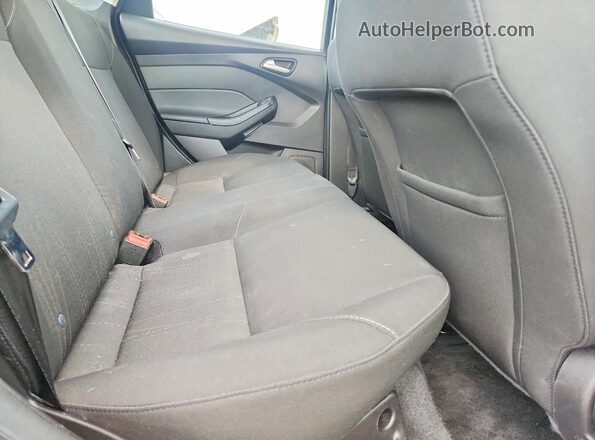 1FADP3F29HL213942 2017 FORD FOCUS Gray Вид задніх сидінь