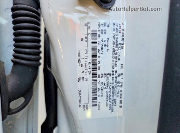 1FADP3F29JL215275 2018 FORD FOCUS White Vista del compartimento del motor