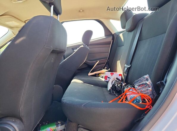 1FADP3F29JL215275 2018 FORD FOCUS White Vista de los asientos traseros
