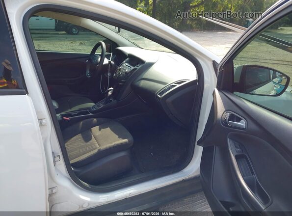 1FADP3F2XGL300571 2016 FORD FOCUS White Vista interior delantera