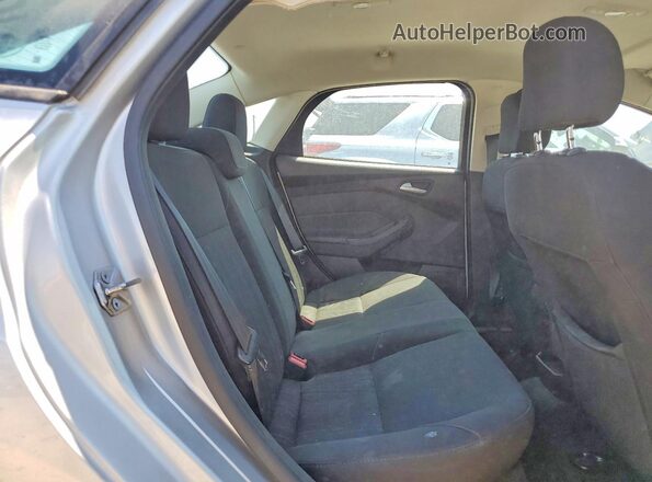 1FADP3F2XGL306158 2016 FORD FOCUS Silver Vista de los asientos traseros
