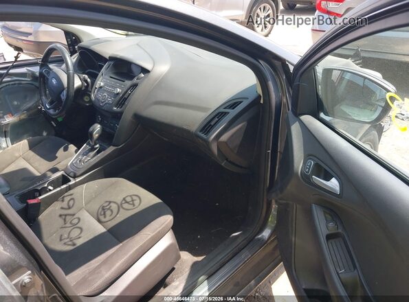 1FADP3F2XHL227414 2017 FORD FOCUS Gray Front interior view