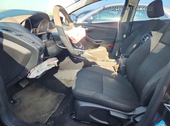 1FADP3F2XHL266276 2017 FORD FOCUS Gray წინა სალონის ხედი