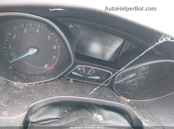 1FADP3F2XHL327724 2017 FORD FOCUS Silver Widok tylnych siedzeń