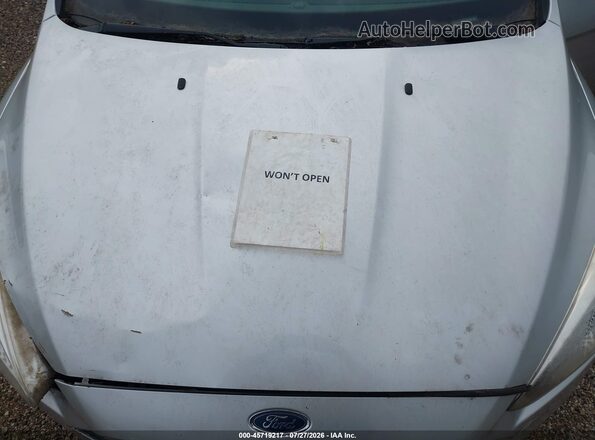 1FADP3F2XHL327724 2017 FORD FOCUS Silver Widok z tyłu