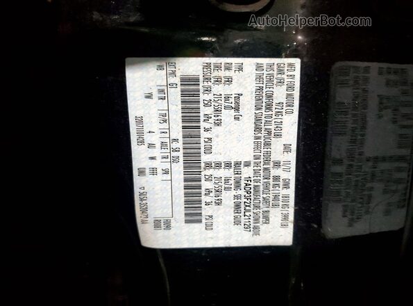 1FADP3F2XJL211297 2018 FORD FOCUS Black Vista del compartimento del motor