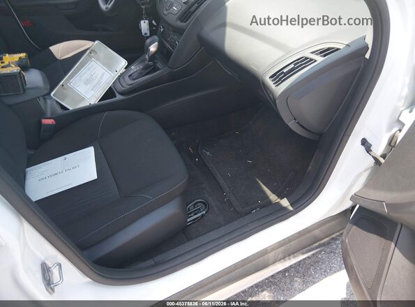 1FADP3F2XJL328782 2018 FORD FOCUS White წინა სალონის ხედი