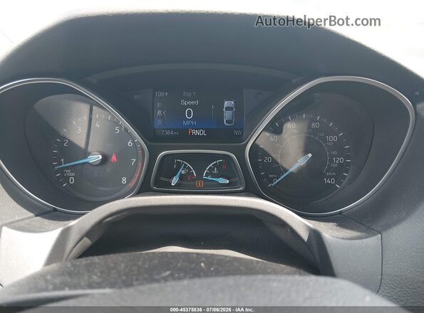 1FADP3F2XJL328782 2018 FORD FOCUS White უკანა სავარძლების ხედი