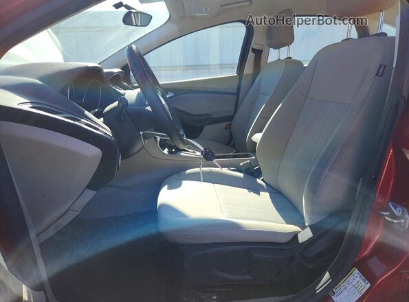 1FADP3FE0JL240611 2018 FORD FOCUS Red Սալոնի դիմացի տեսք