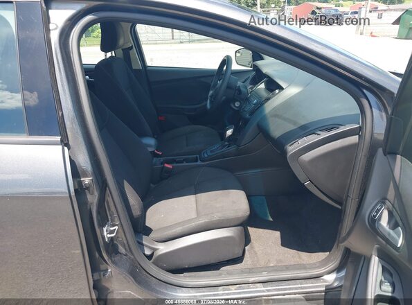 1FADP3FE0JL309832 2018 FORD FOCUS Серый Вид салона спереди