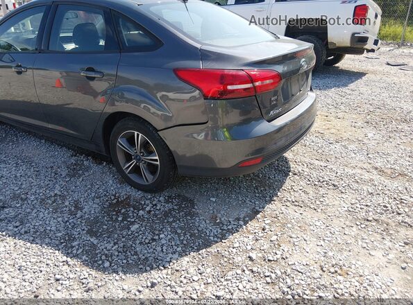 1FADP3FE1HL269500 2017 FORD FOCUS Gray Widok z przodu