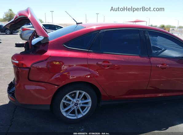 1FADP3FE2HL303959 2017 FORD FOCUS Red Widok z przodu